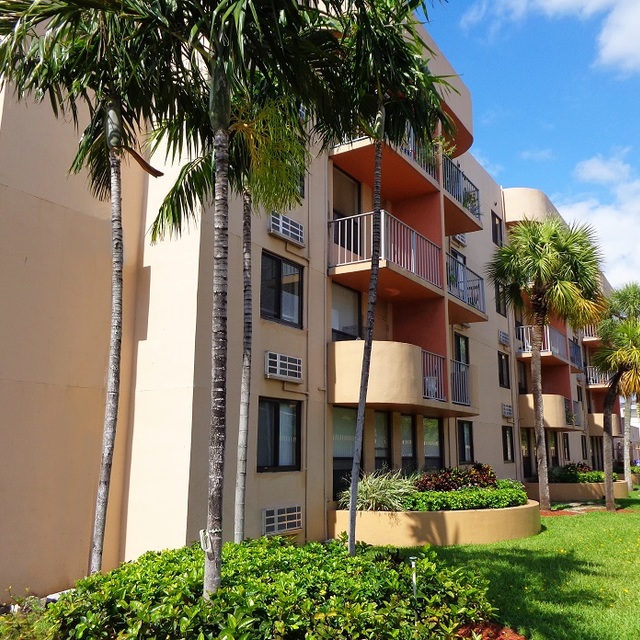 Royal American Properties Little Havana Miami Fl