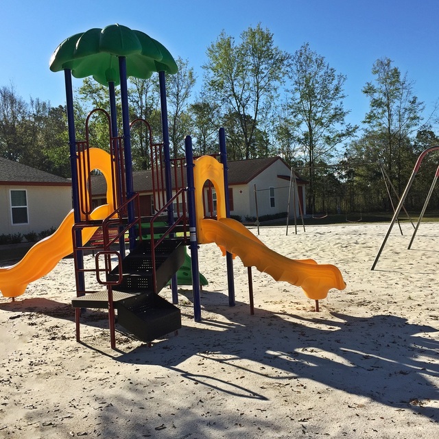 Royal American Properties Village Oaks I Ii Live Oak Fl