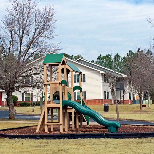 Royal American Properties Pines By The Creek Newnan Ga