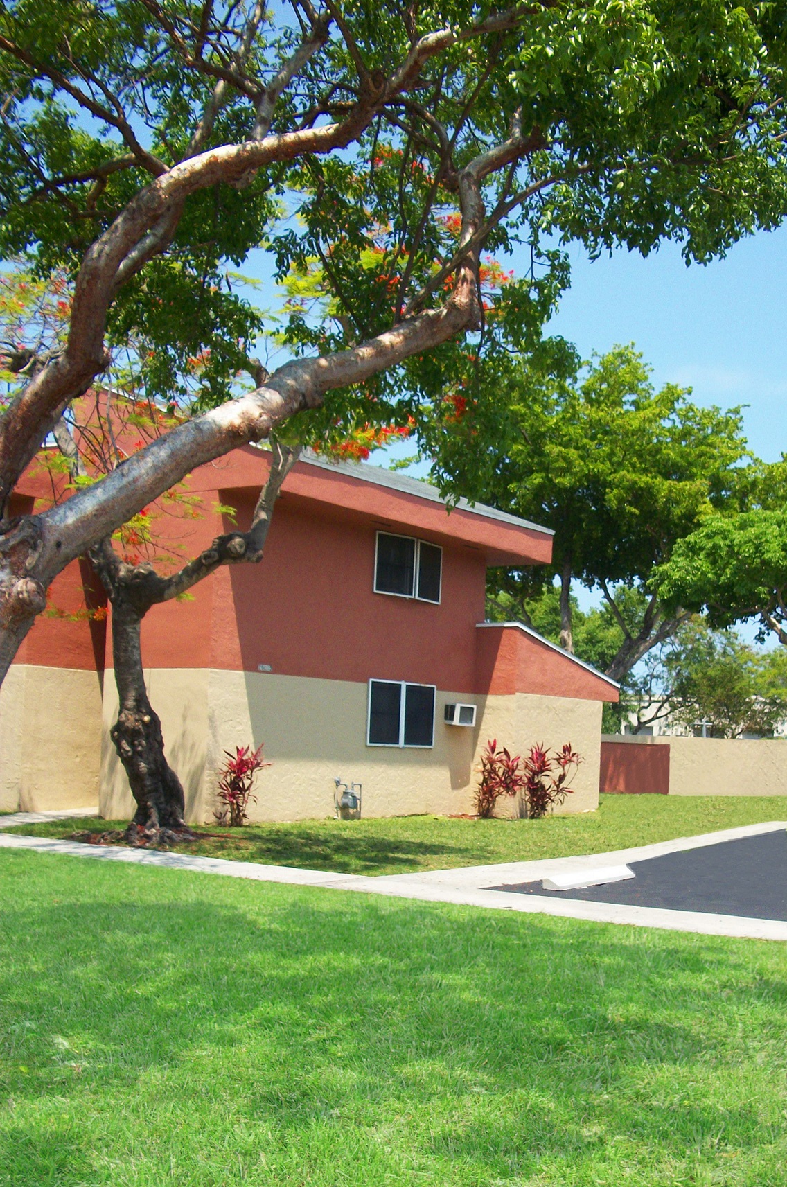 Royal American Properties Perrine Rainbow Miami Fl